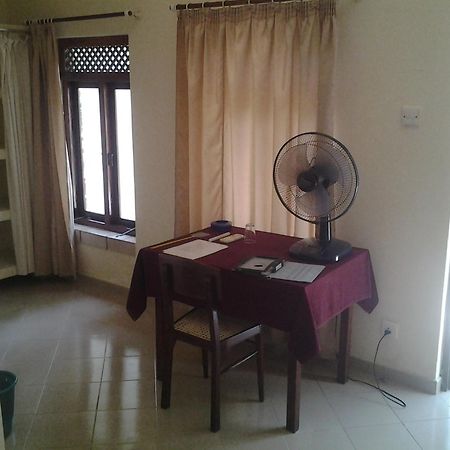 Tandem Guesthouse Hikkaduwa Zimmer foto