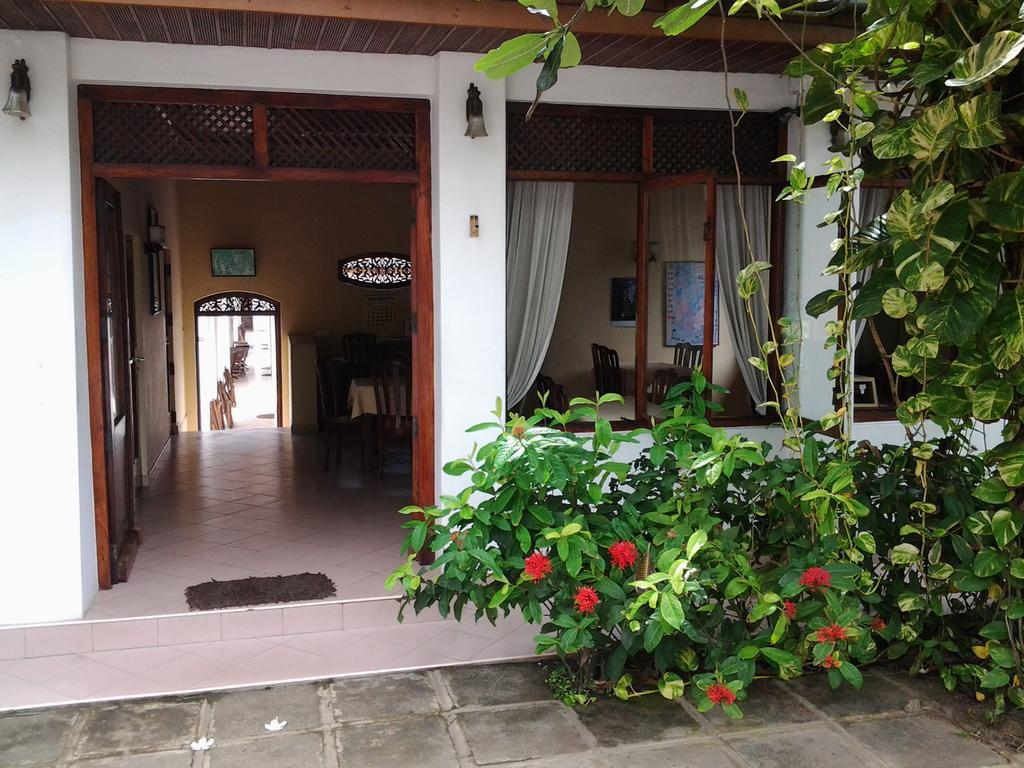 Tandem Guesthouse Hikkaduwa Exterior foto